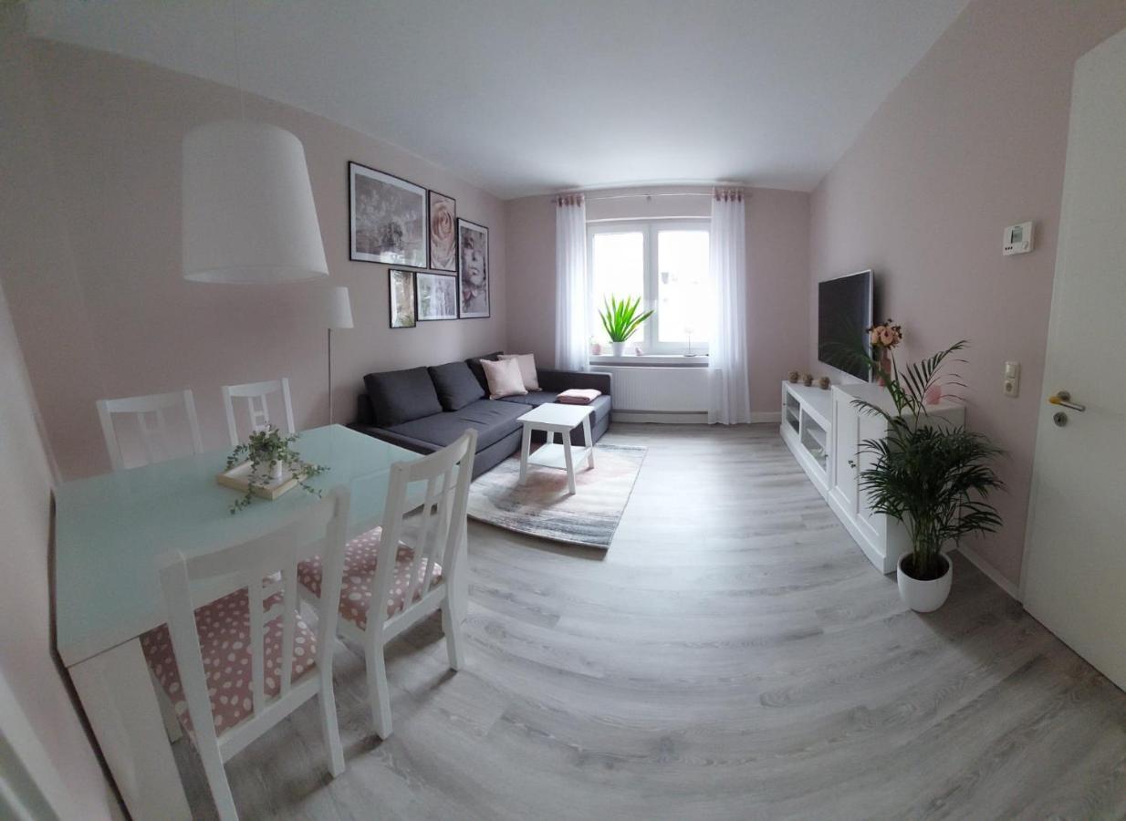 Helles Modern Eingerichtetes Apartment Halle  Extérieur photo