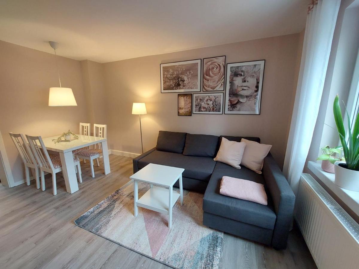 Helles Modern Eingerichtetes Apartment Halle  Extérieur photo