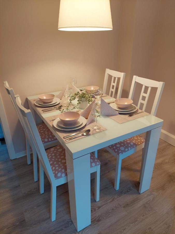 Helles Modern Eingerichtetes Apartment Halle  Extérieur photo