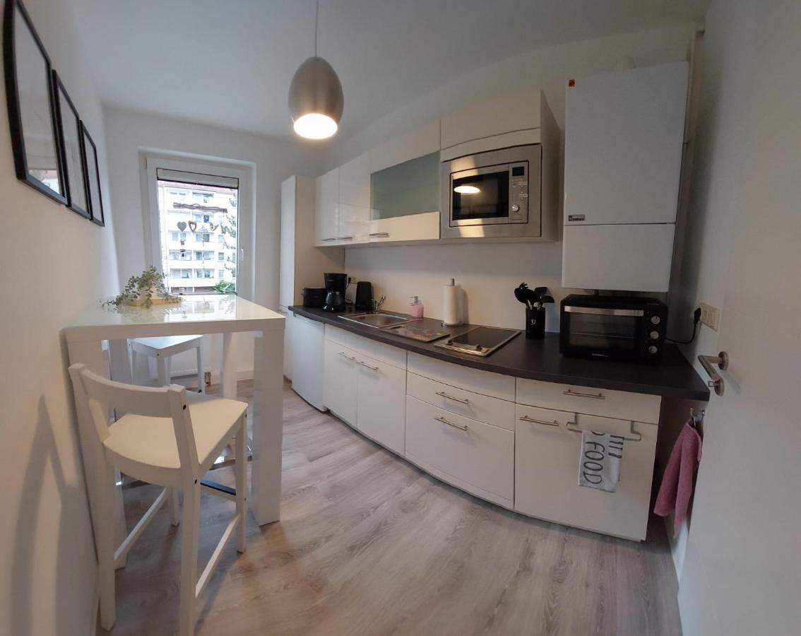 Helles Modern Eingerichtetes Apartment Halle  Extérieur photo