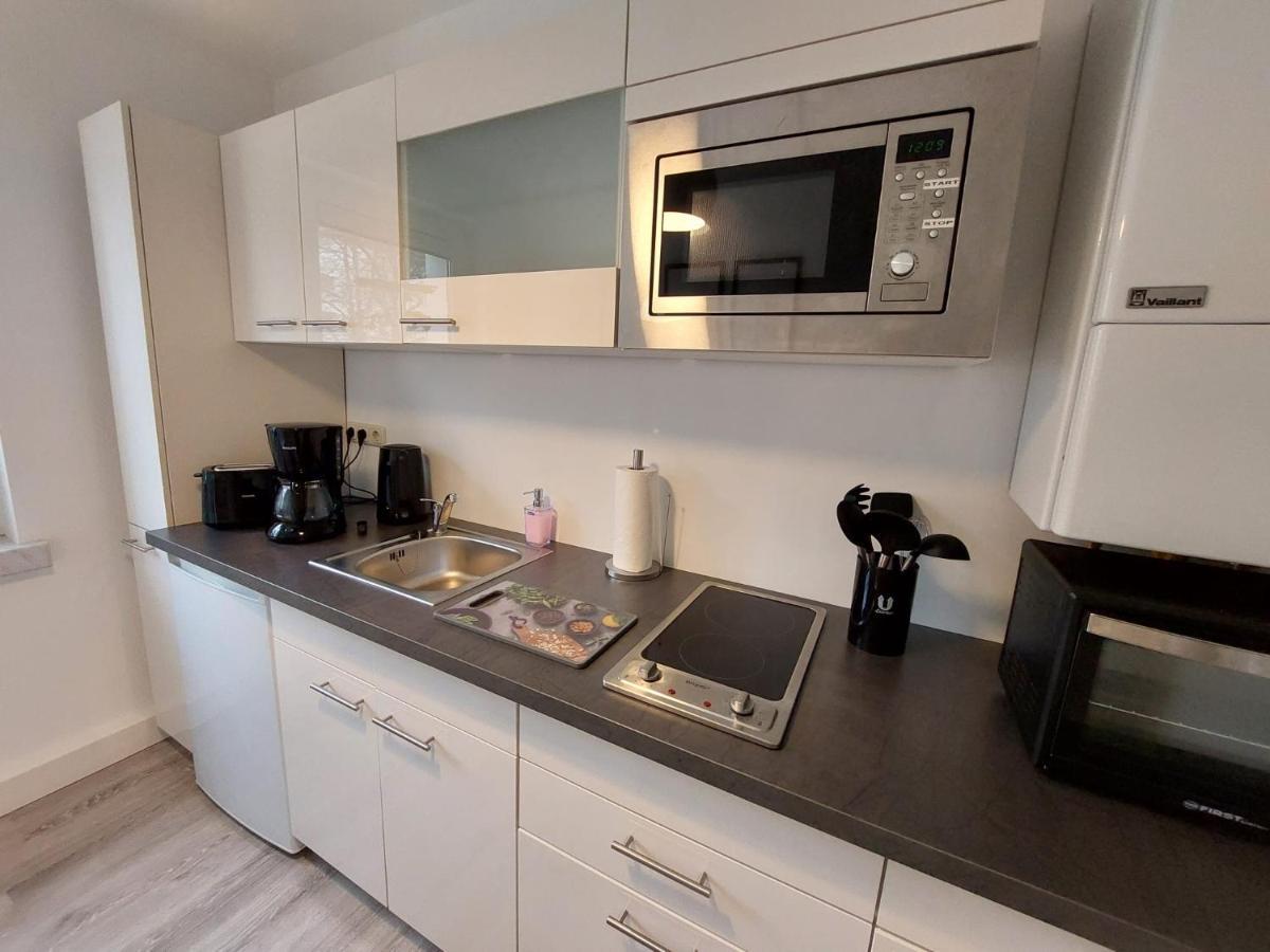 Helles Modern Eingerichtetes Apartment Halle  Extérieur photo